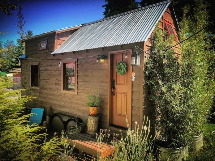 Tiny Tack House влітку